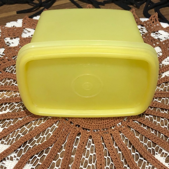 Vintage Tupperware Yellow Storage Container (retired item) - Picture 6 of 6